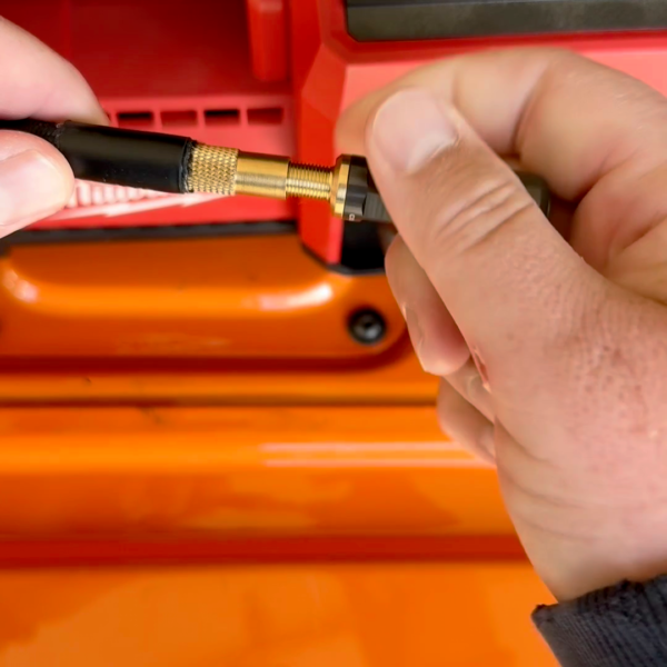 Apex chuck fitted to inflator